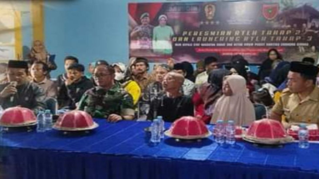 Kodim 1418/Mamuju, Provinsi Sulawesi Barat (Sulbar) menyerahterimakan kepada warga tiga unit rumah program bantuan rehabilitasi di Mamuju, Kamis (11/5/2023). ANTARA Foto/M Faisal Hanapi