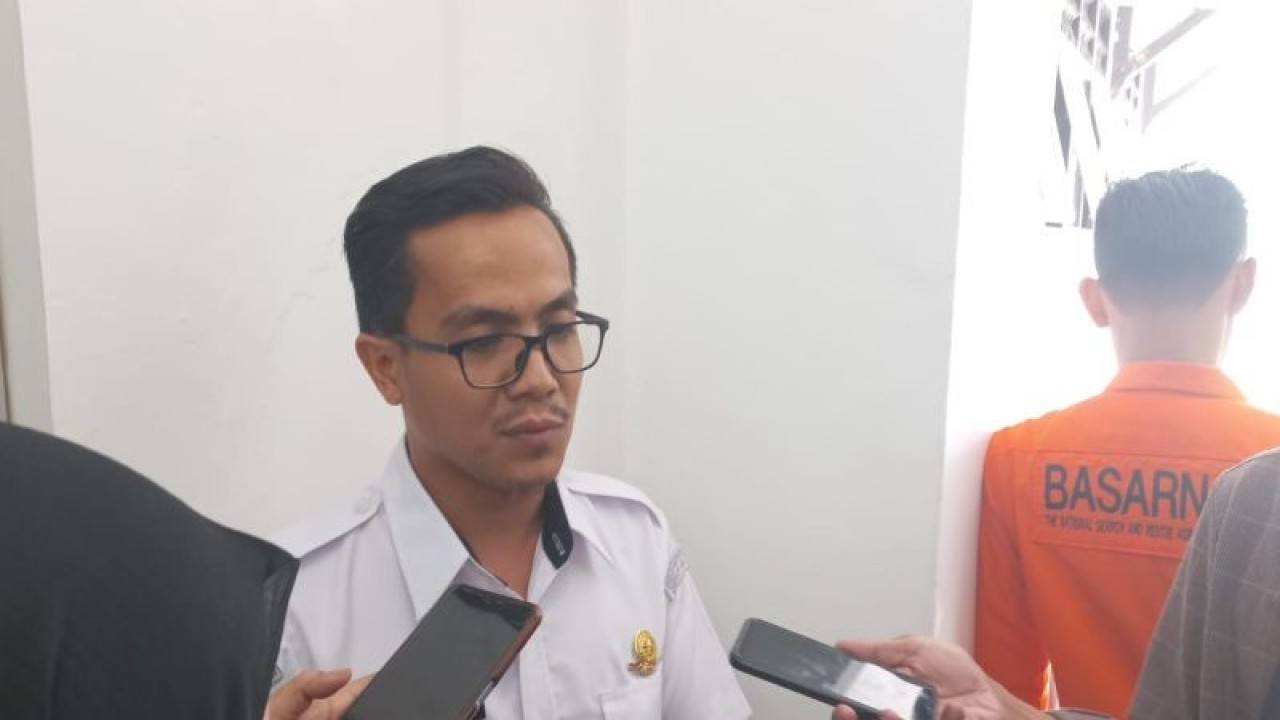 Koordinator Bidang Data dan Informasi BMKG Pangkalpinang, Kurniaji (ANTARA/Kasmono)