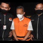 KPK perpanjang penahanan Wali Kota Bandung Yana Mulyana-1683185740