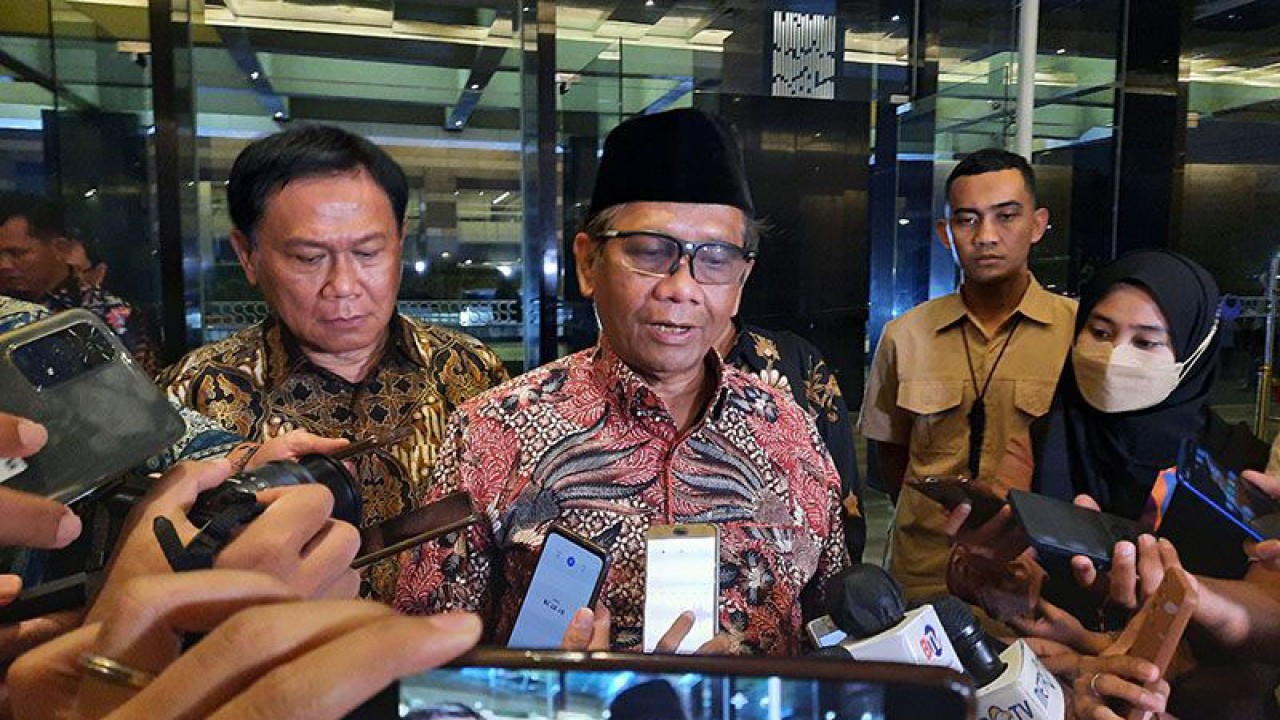 Menteri Koordinator Bidang Politik, Hukum, dan Keamanan (Menkopolhukam) Mahfud MD di Hotel Bidakara Jakarta, Kamis (18/5/2023). ANTARA/Fath Putra Mulya/aa.