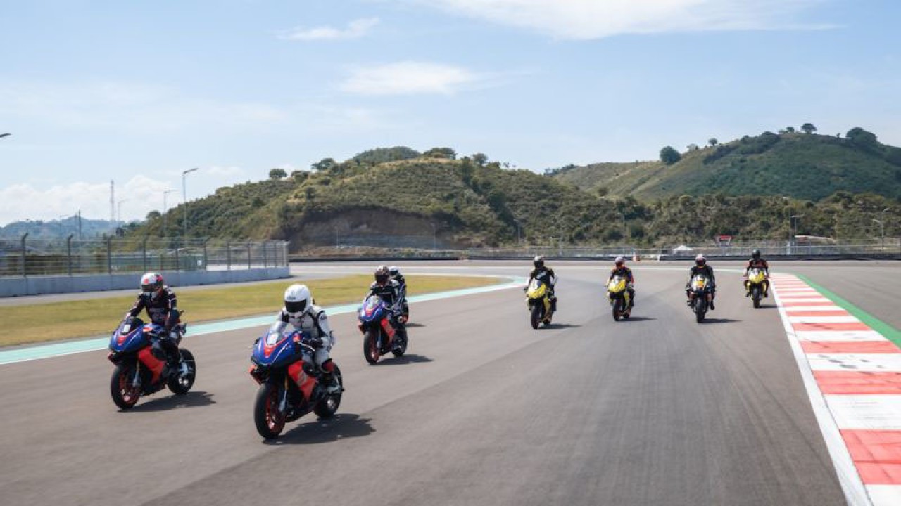 Aprilia Track Day di Sirkuit Internasional Mandalika, Lombok, NTB, Mei 2023. (ANTARA/HO/Aprilia Racing)
