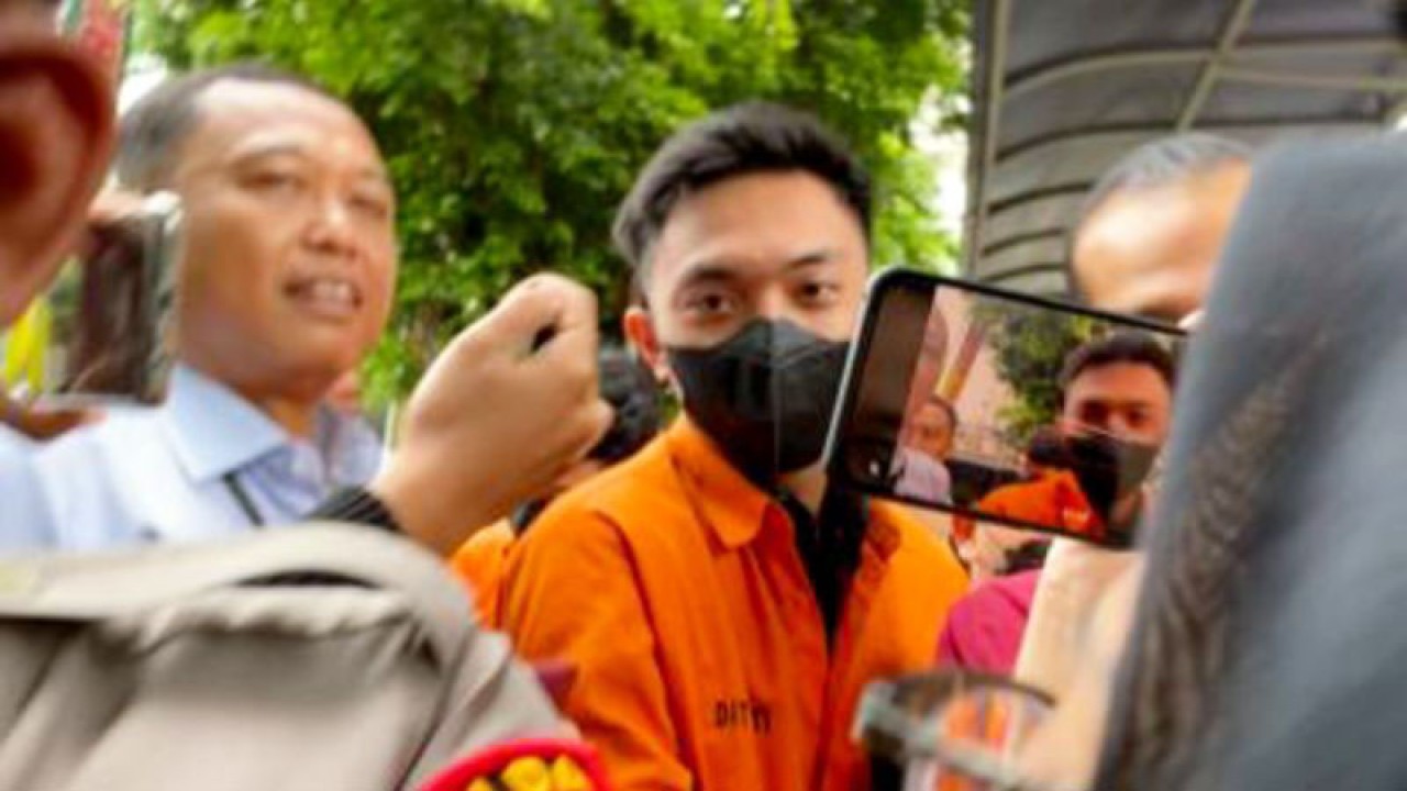 Tersangka Mario Dandy Satriyo saat tiba di Pengadilan Negeri (PN) Jakarta Selatan, Selasa (4/4/2023). ANTARA/Luthfia Miranda Putri