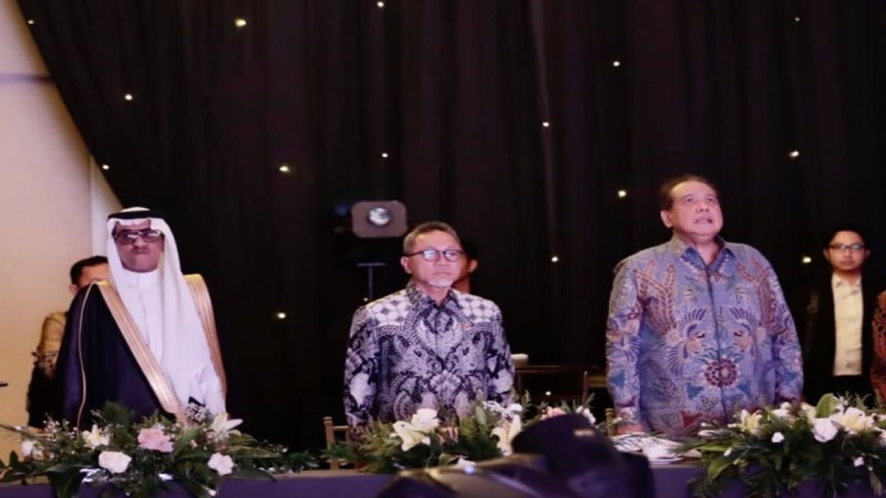 Menteri Perdagangan Zulkifli Hasan saat menghadiri acara Indonesia-Saudi Arabia Networking Dinner yang berlangsung di Jakarta, Selasa (30/5/2023). (ANTARA/HO-Kementerian Perdagangan/dok.Pri)