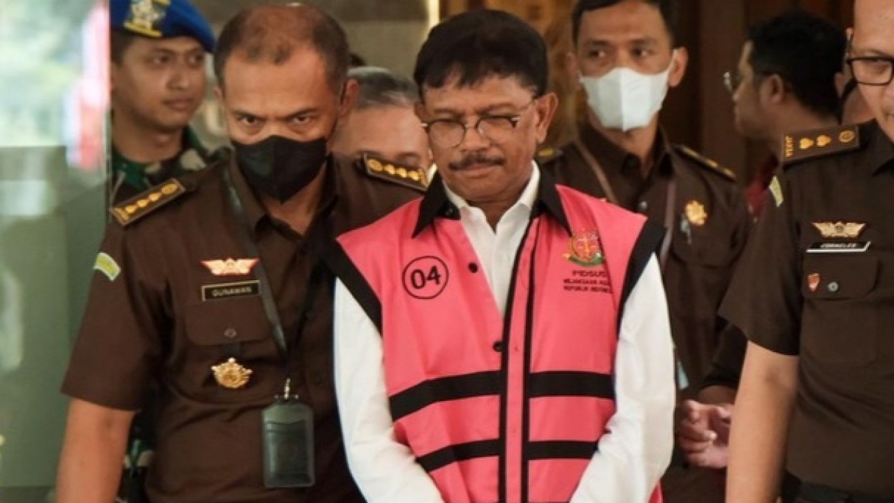 Menkominfo Johnny G Plate tersangka korupsi BTS Rp8 triliun.