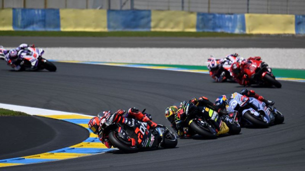 Para pebalap berpacu di MotoGP Prancis, akhir pekan lalu. (ANTARA/HO/Aprilia Racing)