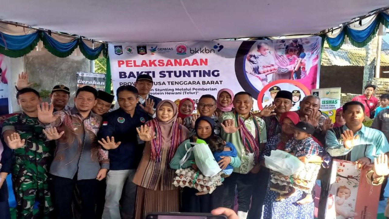 Acara peluncuran Gerakan Gotong Royong Bakti Stunting di Kabupaten Lombok Tengah, Provinsi Nusa Tenggara Barat. (ANTARA/Humas Pemkab Lombok Tengah)