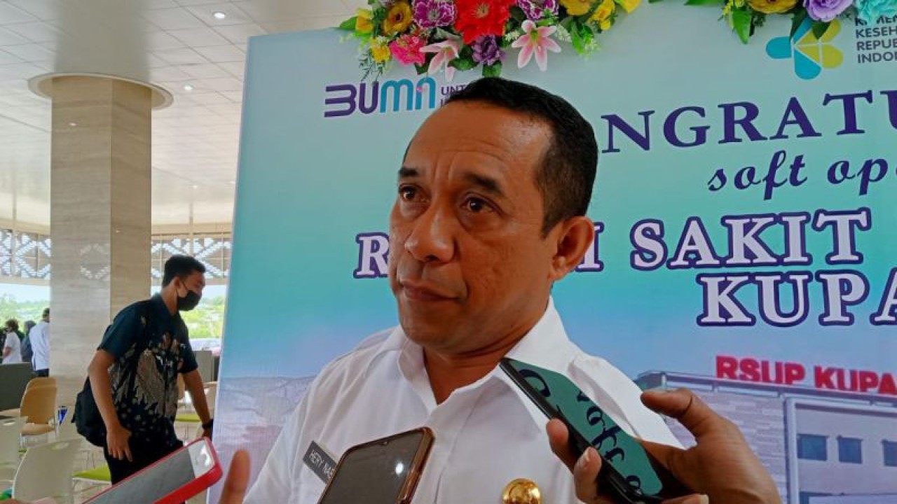 Bupati Kabupaten Manggarai Provinsi Nusa Tenggara Timur Heribertus Nabit (ANTARA/Benny Jahang)