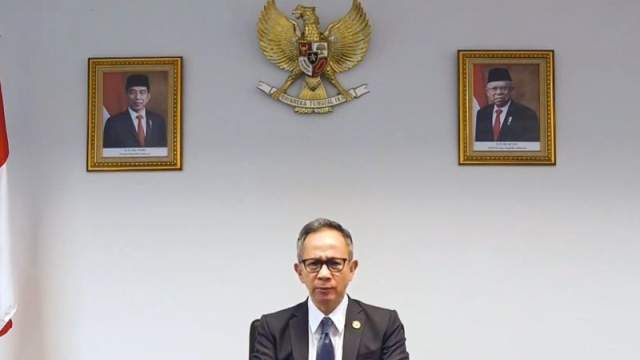Tangkapan layar Ketua Dewan Komisioner Otoritas Jasa Keuangan (OJK) Mahendra Siregar dalam webinar “Indonesia Financial System Stability Summit 2023”, Kamis (23/2/2023). ANTARA/Sanya Dinda.