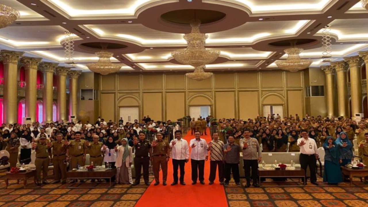 Ombudsman RI Perwakilan Kepulauan Riau (Kepri) usai menghadiri Pembukaan Workshop PPDB Online Tahun Ajaran 2023-2024 di Hotel Harmony One Batam, Senin (22/5/2023). ANTARA/HO-Ombudsman Kepri