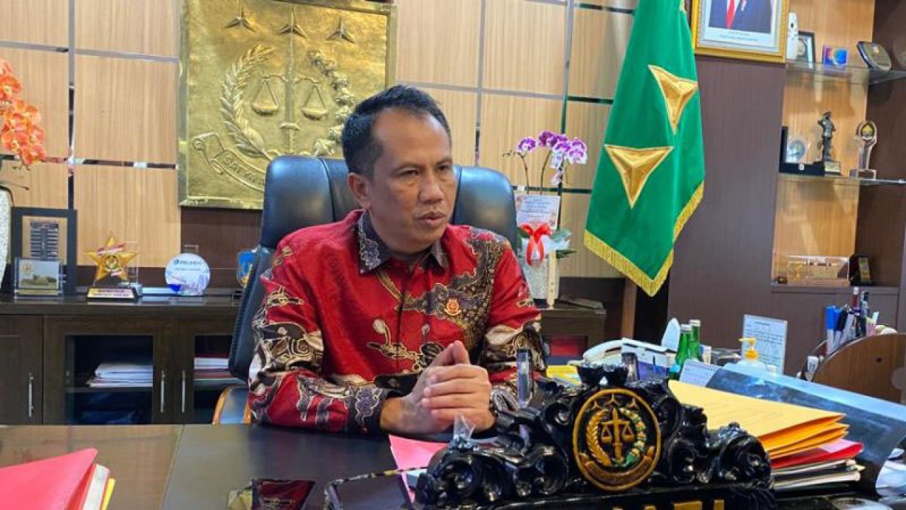 Kepala Kejati Sultra Patris Yusrian Jaya. (Antara/La Ode Muh Deden Saputra)