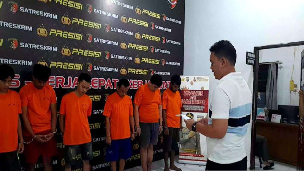 Pelaku begal, dan pencurian dengan kekerasan di wilayah hukum Kota Medan, ditahan Polrestabes Medan. (ANTARA/HO-Humas Polrestabes Medan).