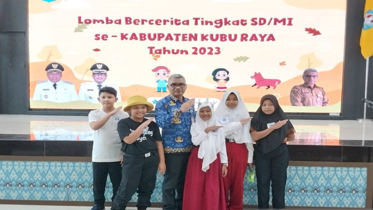 Peringatan Hari Buku Nasional di Kabupaten Kubu Raya (ANTARA/Rendra Oxtora)