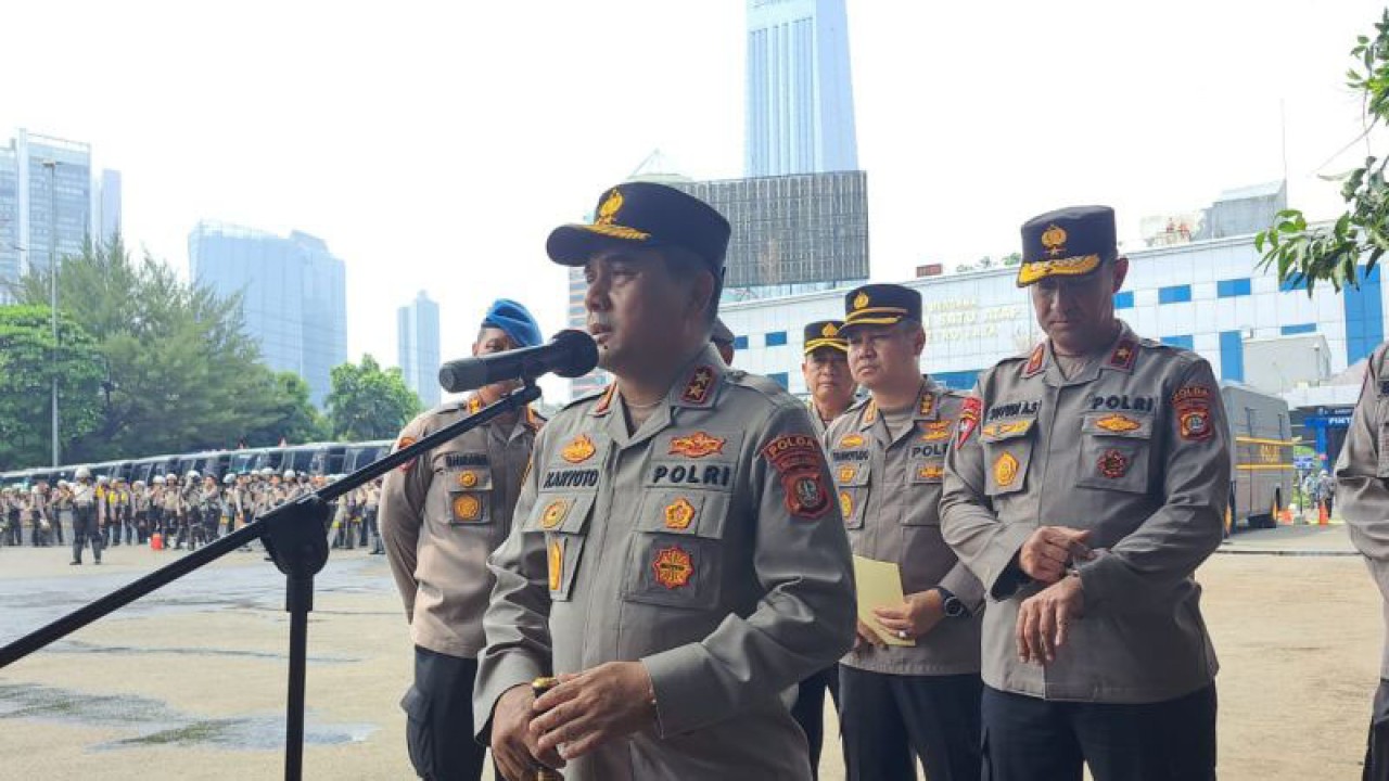 Kapolda Metro Jaya Irjen Pol Karyoto saat diwawancarai di Jakarta, Senin (8/5/2023) ANTARA/Ilham Kausar