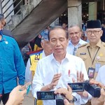 Presiden Joko Widodo tinjau harga sembako ke Pasar Talang Banjar Kota Jambi, Selasa (16/5/2023) (ANTARA/HO/IST)-1684228231