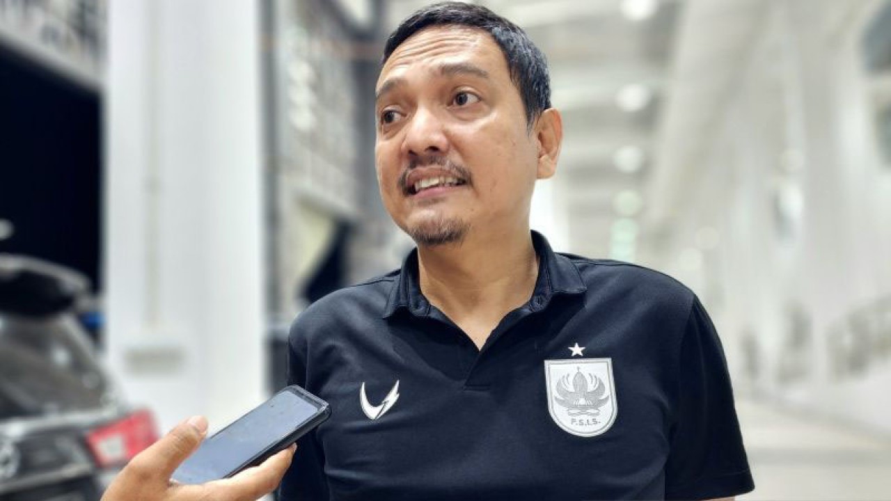 CEO PSIS Semarang A S.Sukawijaya (ANTARA/ I.C.Senjaya)