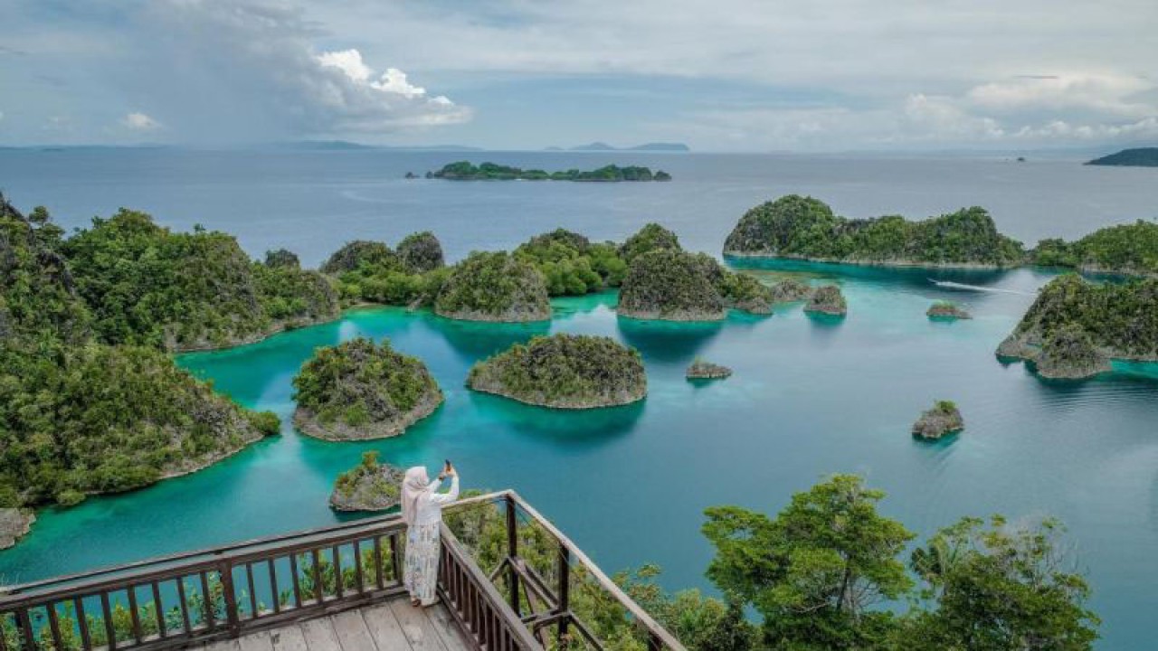 Ilustrasi - Geopark Raja Ampat, Papua Barat. ANTARA/ (HO Kemenparekraf)