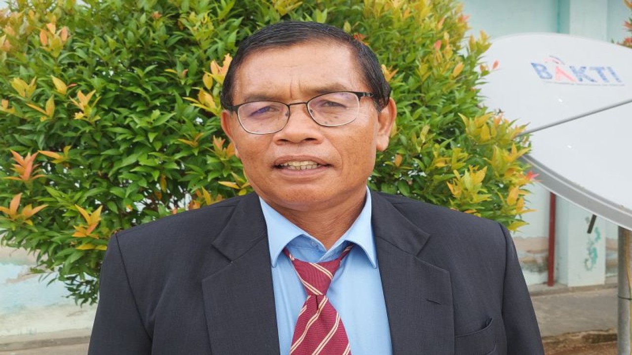 Kepala Dinas Pendidikan dan Kebudayaan Kabupaten Sorong, Reinhard Simamora (ANTARA/Yuvensius Lasa Banafanu)