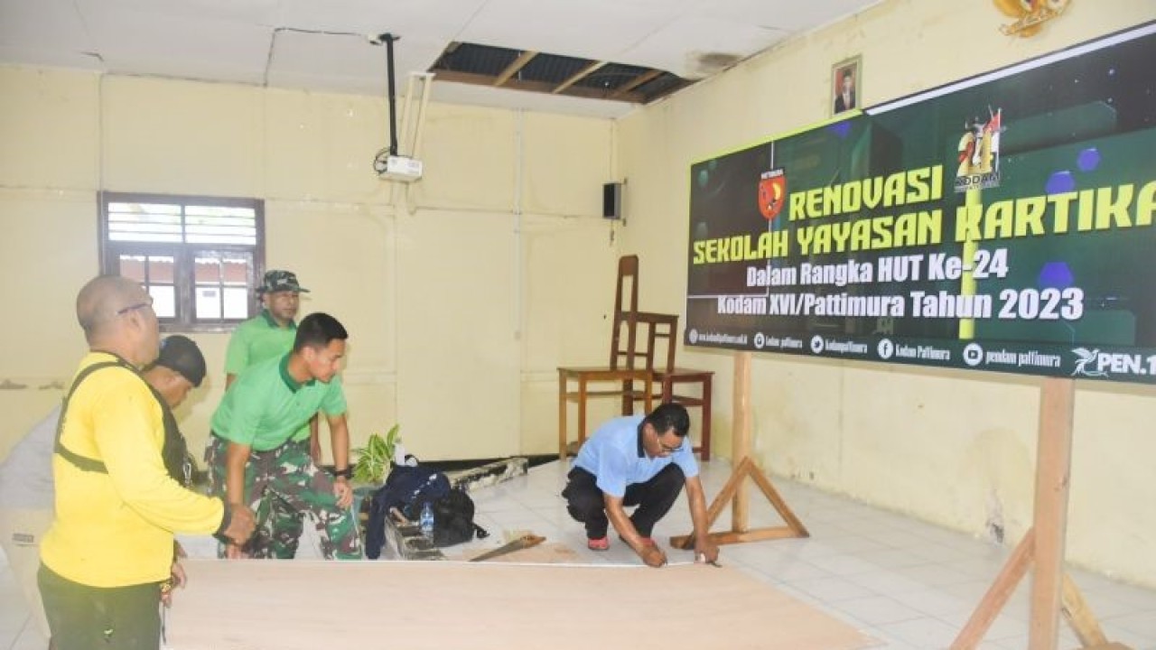Renovasi sarana pendidikan di Ambon (Antara/DedyAzis)