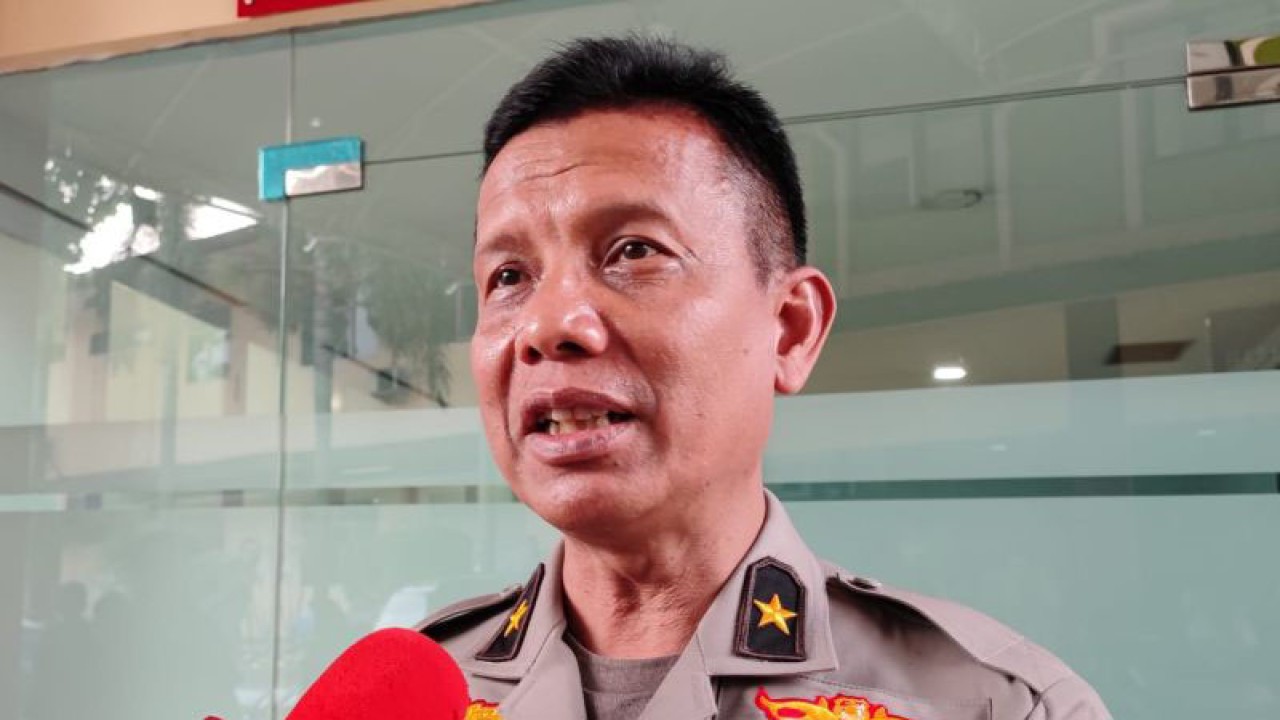 Kepala Rumah Sakit Bhayangkara TK I Raden Said Sukanto atau (RS Polri) Brigjen Pol Hariyanto saat memberikan keterangan pers di RS Polri Kramat Jati, Jakarta Timur, Selasa (2/5/2023). ANTARA/Syaiful Hakim