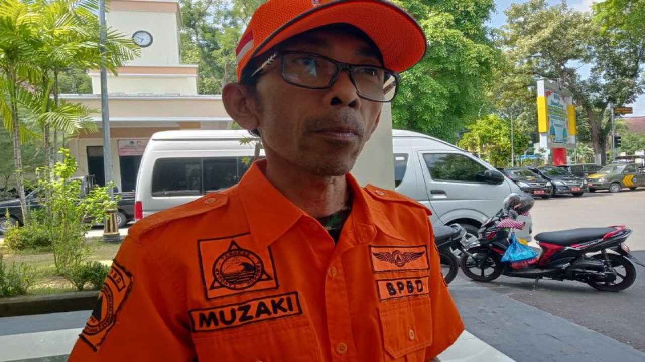 Sekretaris Badan Penanggulangan Bencana Daerah (BPBD) Kota Mataram, NTB, Ahmad Muzaki. (FOTO ANTARA/Nirkomala)