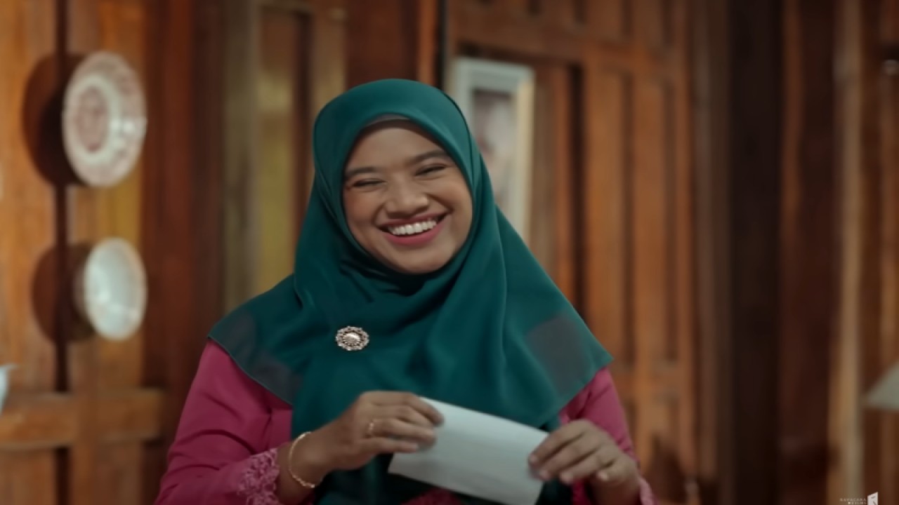 Siti Fauziah berperan sebagai Bu Tejo dalam "Tilik The Series". (ANTARA/youtube.com/@RavacanaFilms)