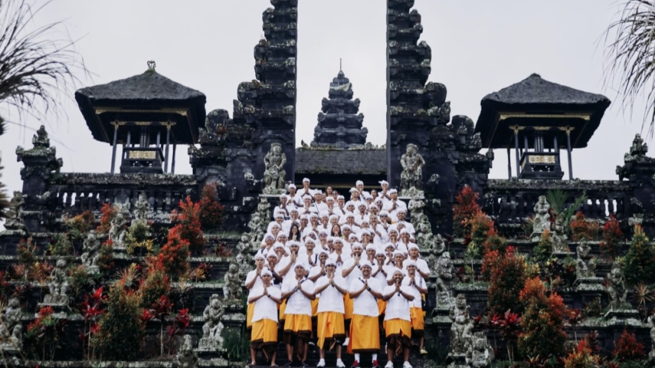 Skuad Bali United Gelar Acara Tirta Yatra