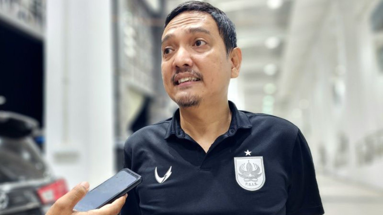 CEO PSIS Semarang A S.Sukawijaya (ANTARA/ I.C.Senjaya)