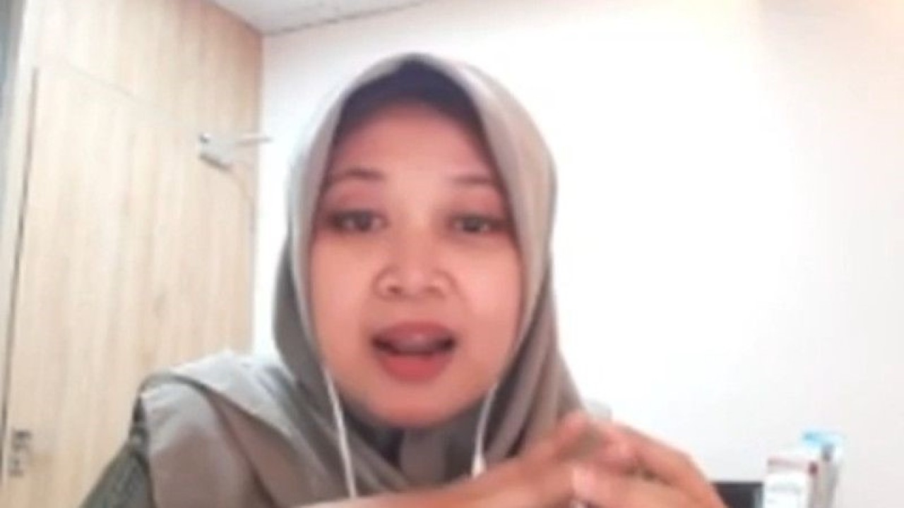 Tangkapan layar dr. Anna Ariane, SpPD-KR. (ANTARA/Youtube RSCM Kencana)
