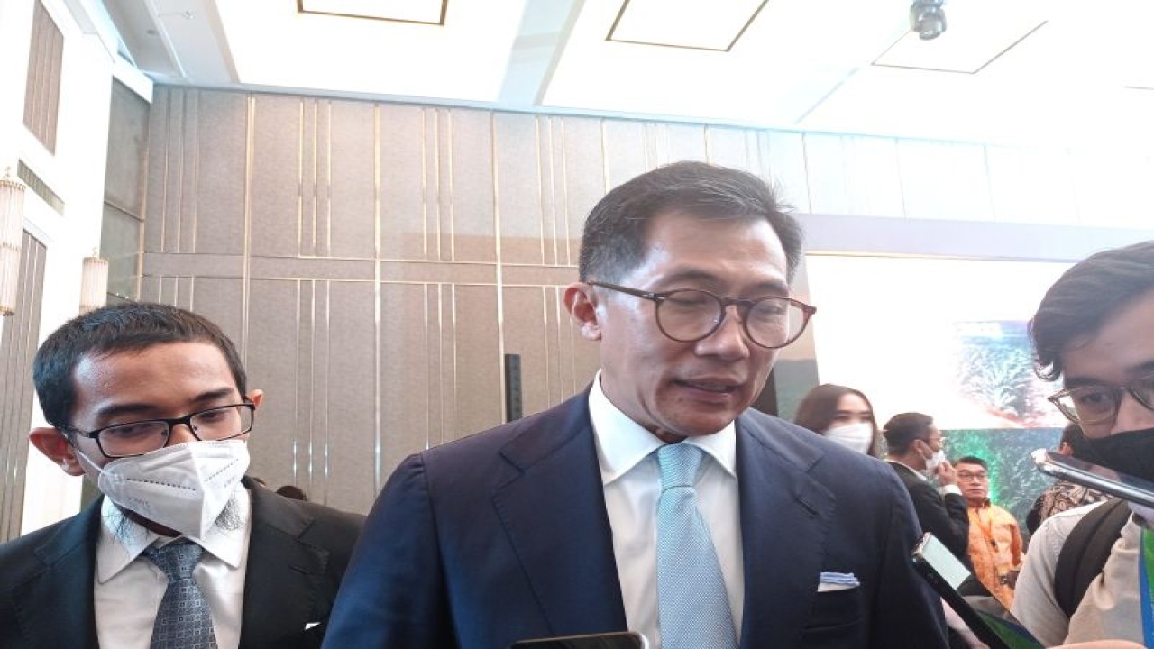 Direktur Utama PT Teladan Prima Agro Tbk (Kode saham: TLDN) Wishnu Wardhana dalam Public Expose di Jakarta, Rabu (3/5/2023). (ANTARA/Sanya Dinda)