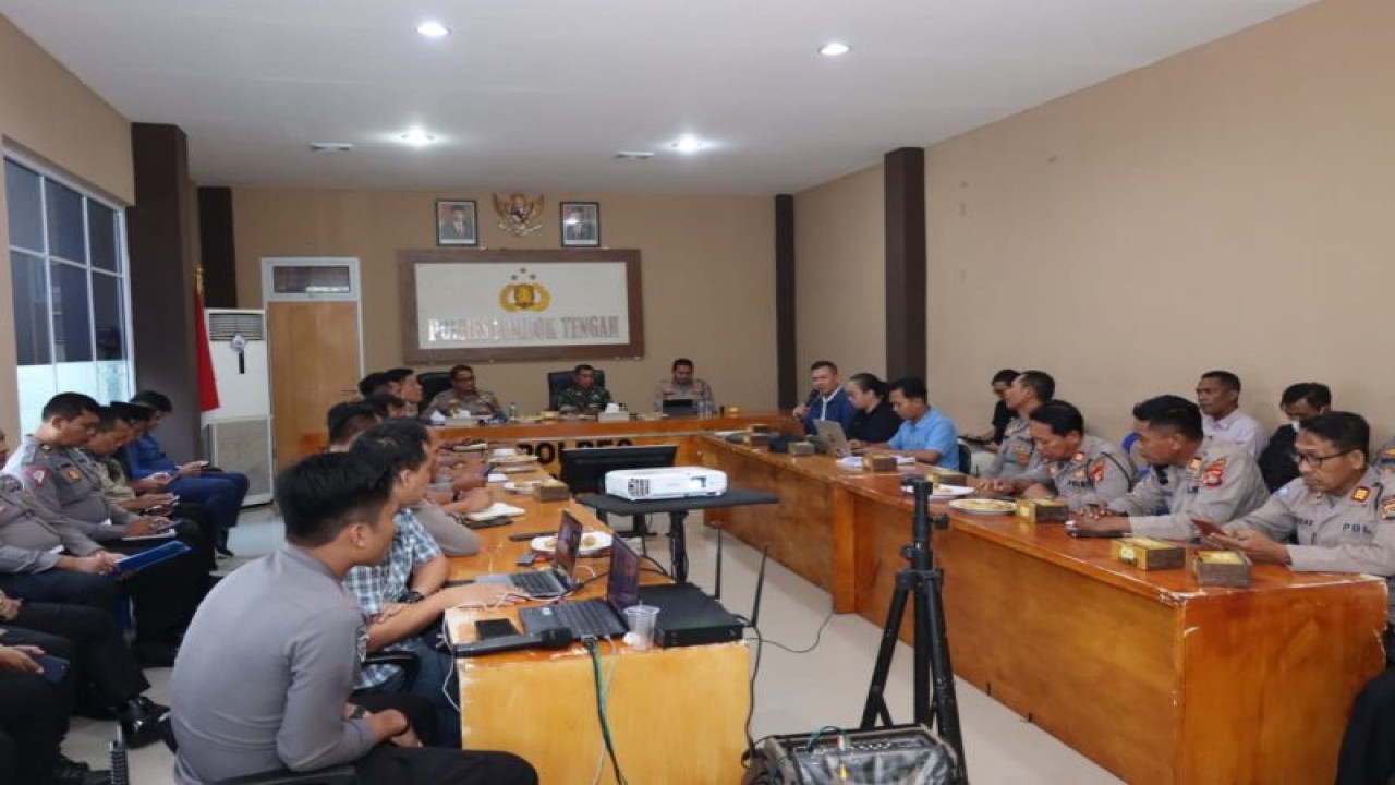 Rapat persiapan pengamanan ajang balap sepeda 2023 di aula Polres Lombok Tengah, Nusa Tenggara Barat, Selasa (16/5/2023). ANTARA/Humas Polres Lombok Tengah.