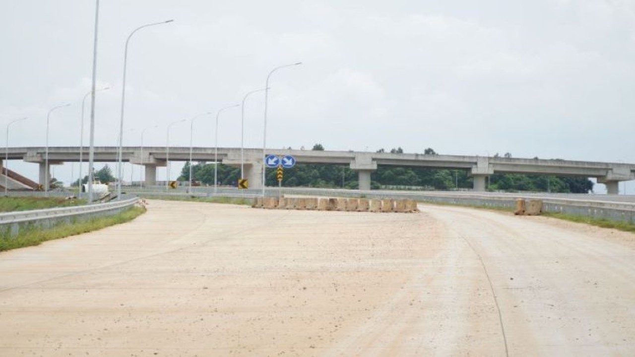 Proyek Jalan Tol Jakarta-Cikampek II Selatan. ANTARA/HO-PT Waskita Beton Precast Tbk