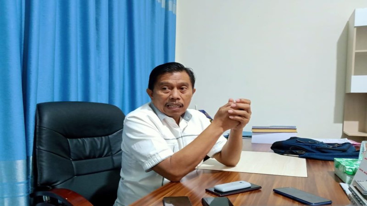 Wakil Ketua I DPRD Gorontalo Utara, Roni Imran saat berbicara soal mengatasi defisit anggaran dalam APBD 2023. ANTARA/Susanti Sako.