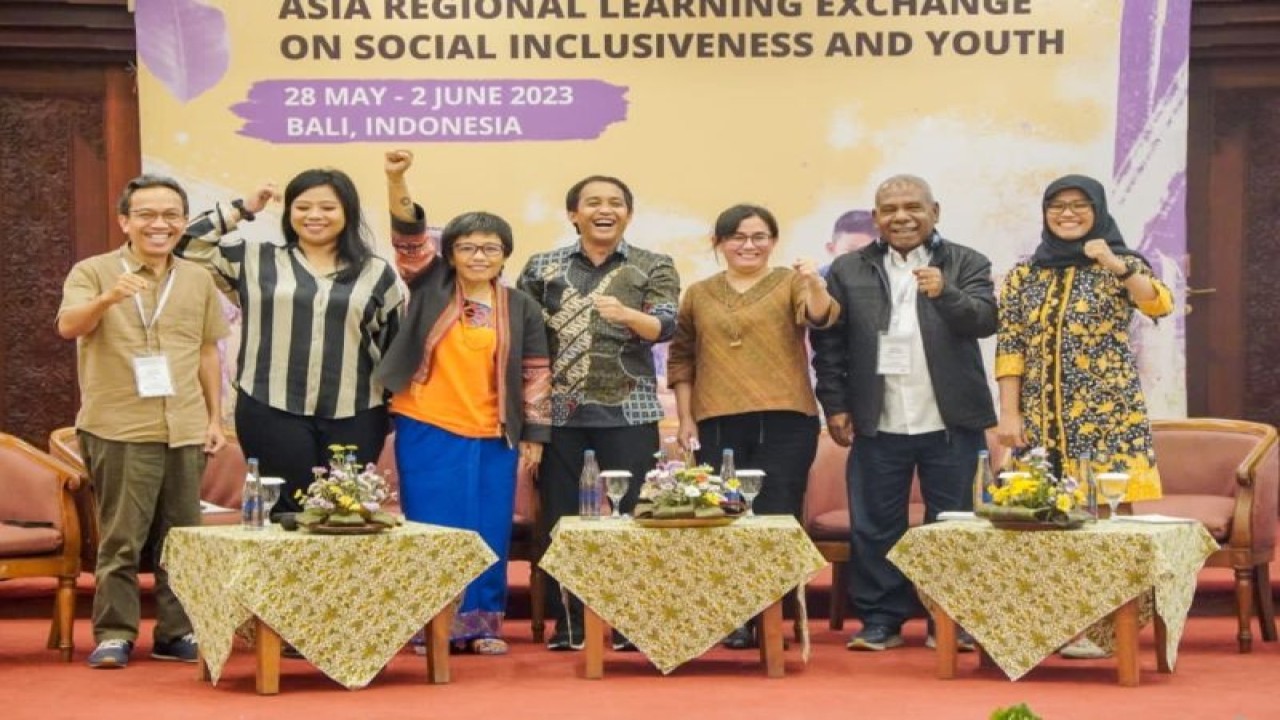 Wakil Menteri Agraria dan Tata Ruang/Wakil Kepala Badan Pertanahan Nasional (Wamen ATR/BPN) Raja Juli Antoni saat mengisi acara "Asia Learning Exchange on Social Inclusiveness and Youth in Tenure Reform Processes" di Bali, Rabu (31/5/2023). (ANTARA/Ho/Kementerian ATR/BPN/dok.Pri)