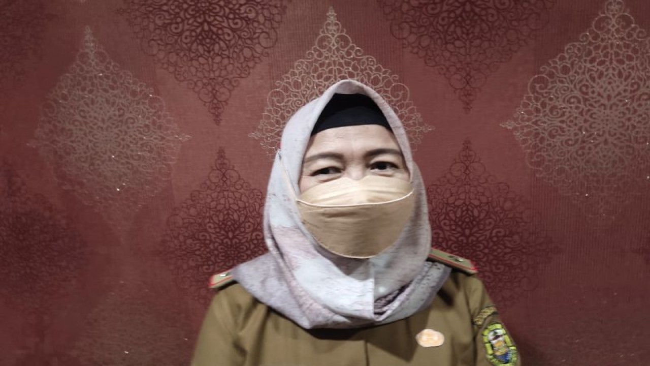 Kepala Dinas Pertanian Kota Bandarlampung Agustini, saat dimintai keterangan, di Bandarlampung, Selasa (6/6/2023). ANTARA/Dian Hadiyatna