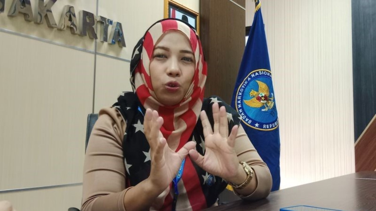 Analis Intelijen Seksi Intelijen Bidang Pemberantasan BNNP DIY Dayu Purnama (ANTARA/Luqman Hakim)