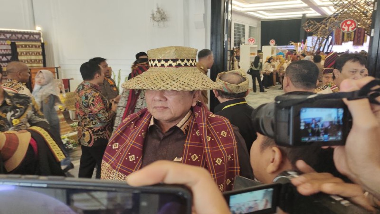 Gubernur Lampung Arinal Djunaidi saat memberi keterangan. Bandarlampung, Selasa (6/7/2023). ANTARA/Ruth Intan Sozometa Kanafi.