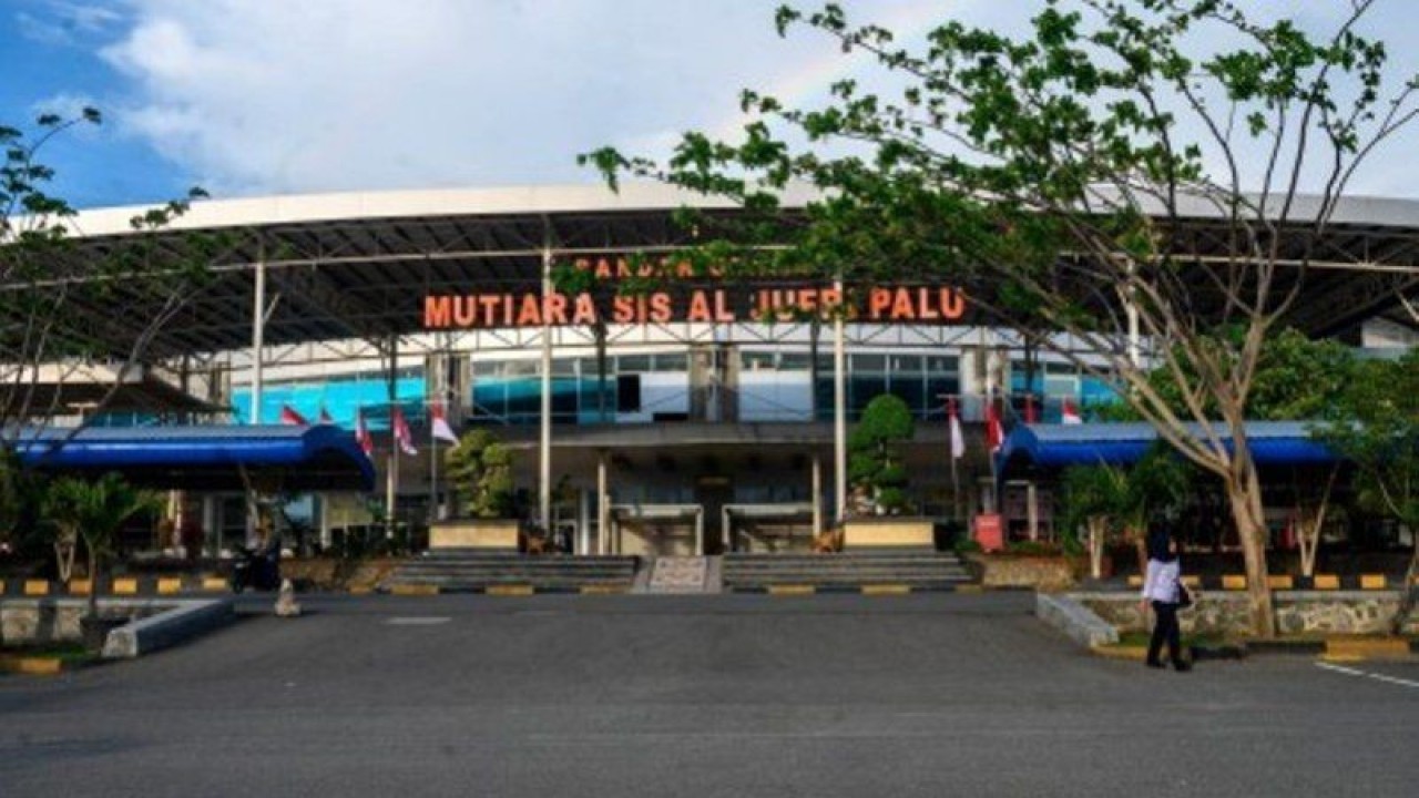 Arsip Foto - Bandar Udara Mutiara Sis Al-Jufri di Kota Palu, Sulawesi Tengah. (ANTARA/Basri Marzuki)
