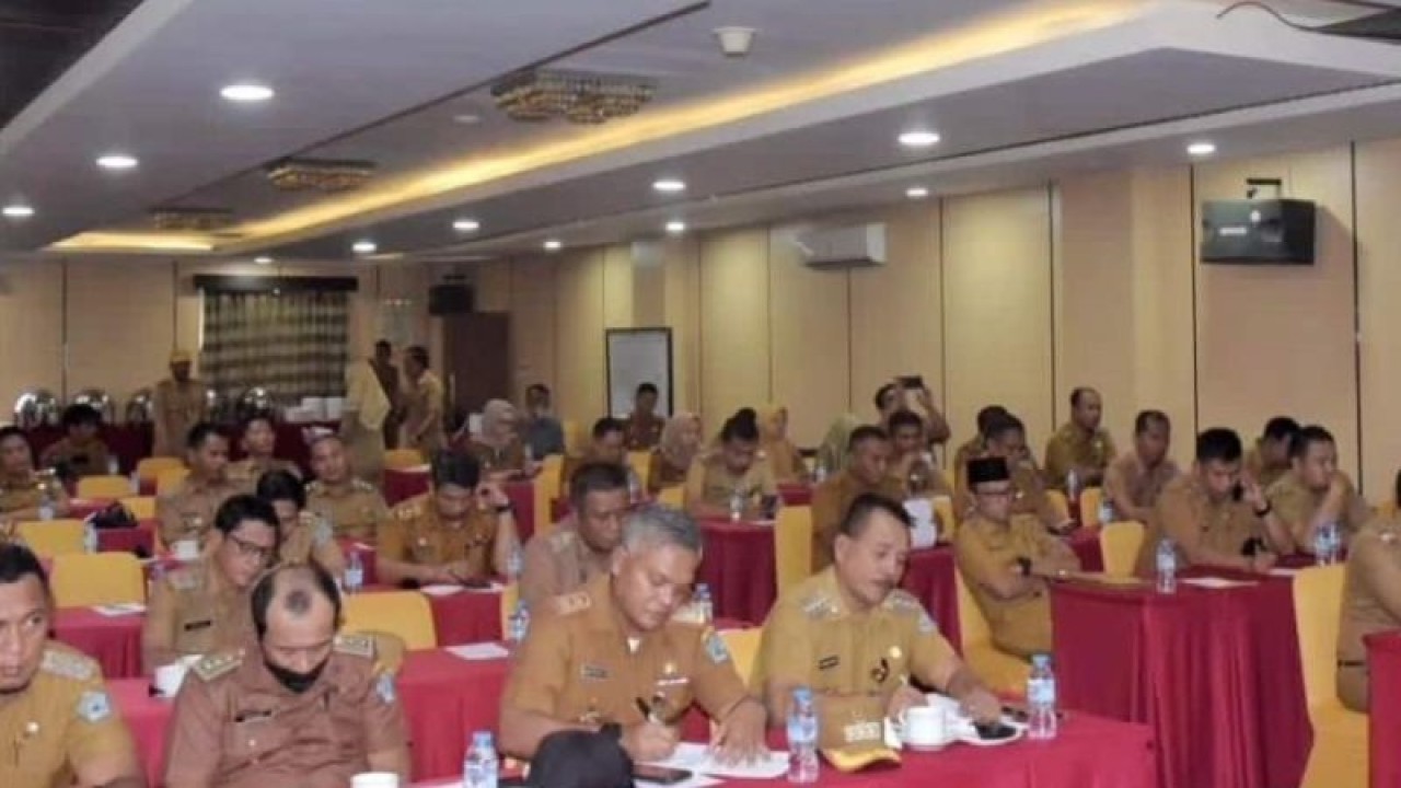ASN lingkup Pemkot Kendari. (ANTARA/La Ode Muh Deden Saputra)
