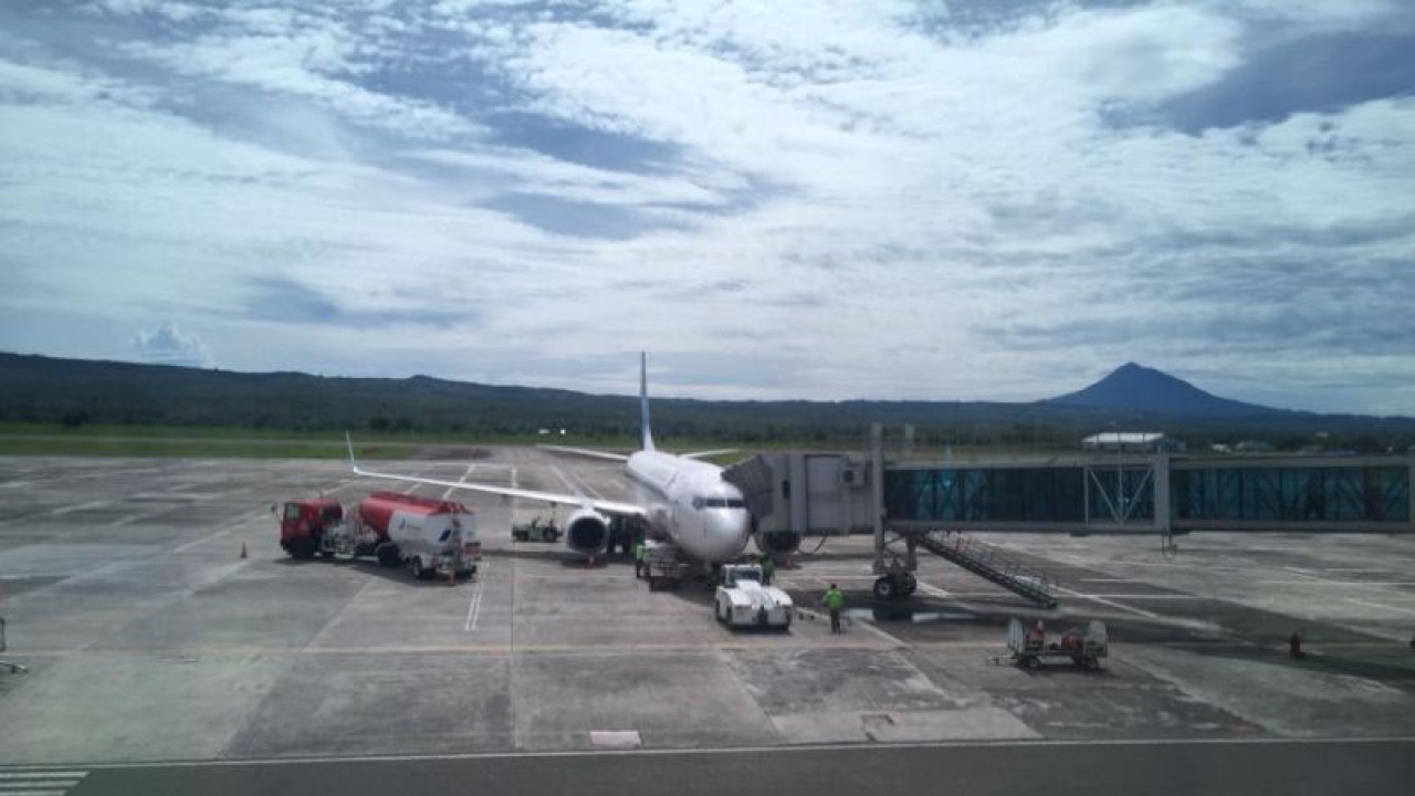 Salah satu pesawat terbang sedang berada di Bandara Internasional Sultan Iskandar Muda Blang Bintang, Aceh Besar. ANTARA/HO