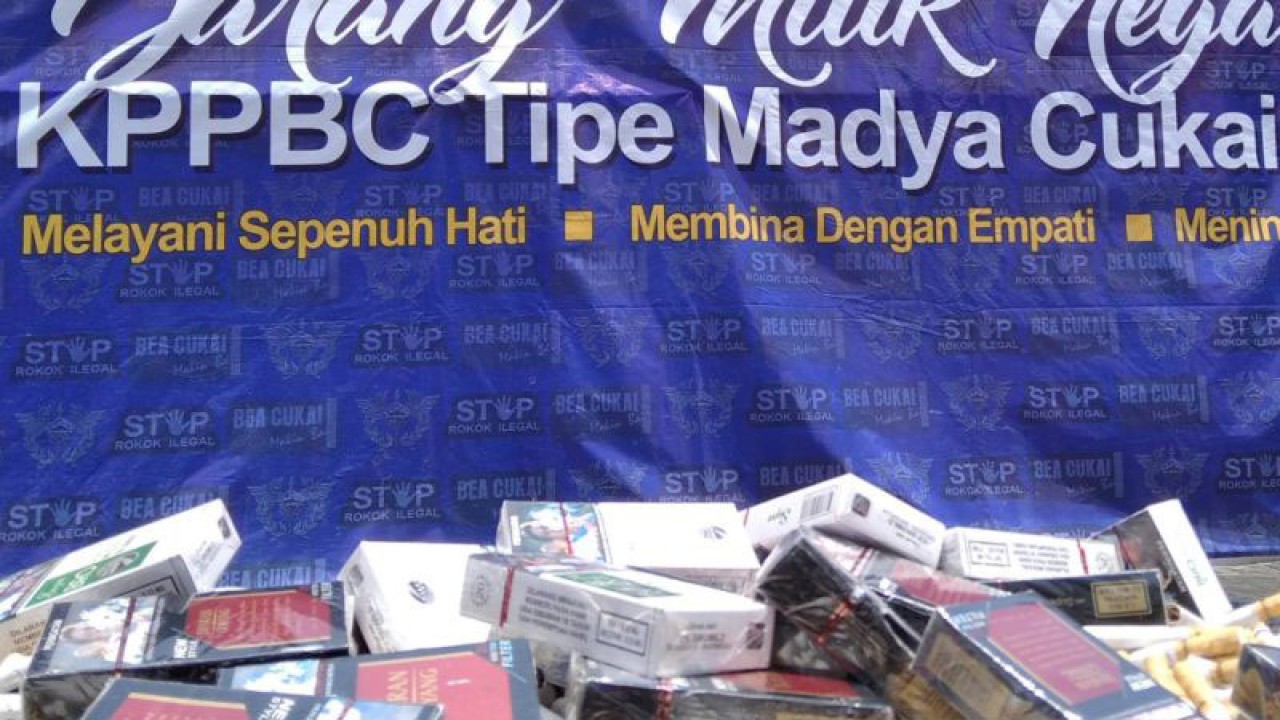 Rokok ilegal hasil penindakan Kantor Pengawasan dan Pelayanan Bea Cukai (KPPBC) Tipe Madya Kudus, Jawa Tengah. ANTARA/Akhmad Nazaruddin Lathif