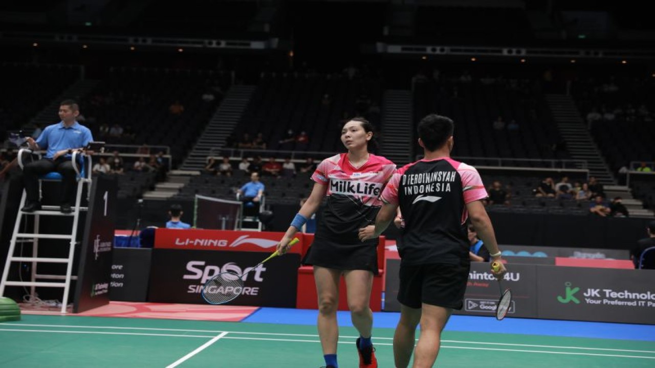 Ganda campuran Dejan Ferdinansyah/Gloria Emanuelle Widjaja langsung tersingkir pada babak pertama Singapore Open 2023, Selasa. (ANTARA/HO-PP PBSI)