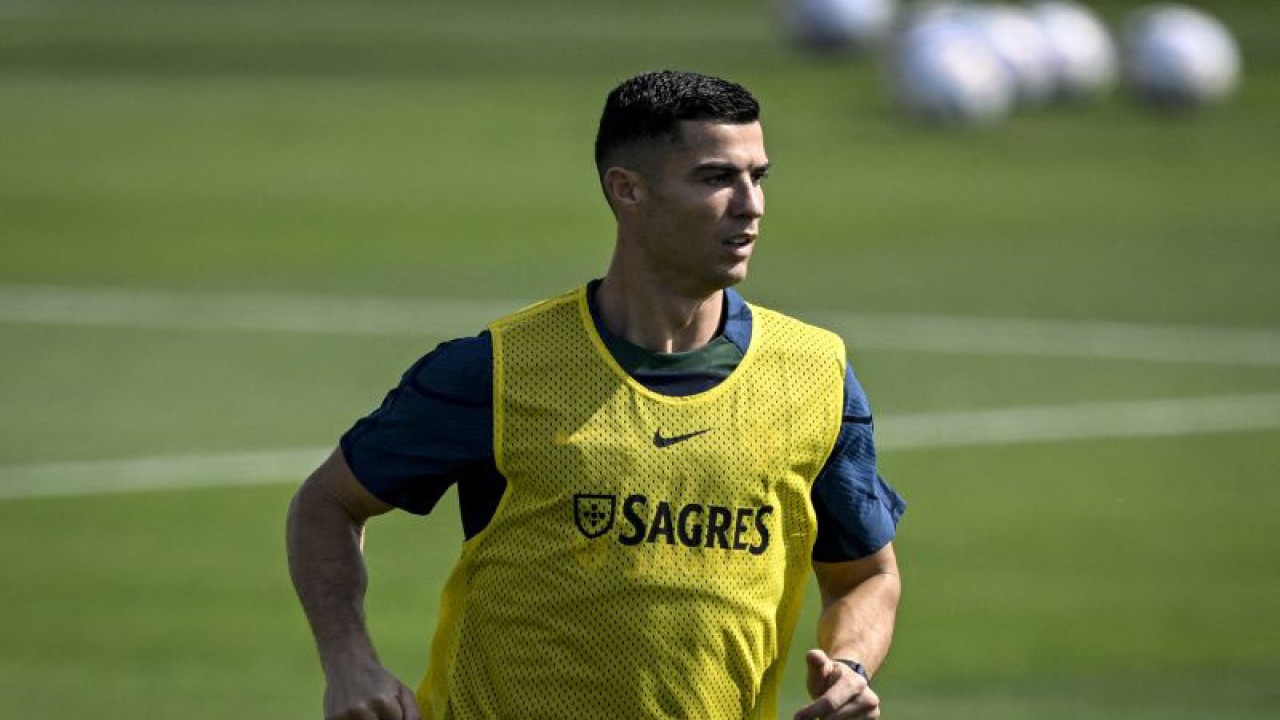 Striker Portugal Cristiano Ronaldo (Photo by PATRICIA DE MELO MOREIRA / AFP) (AFP/PATRICIA DE MELO MOREIRA)