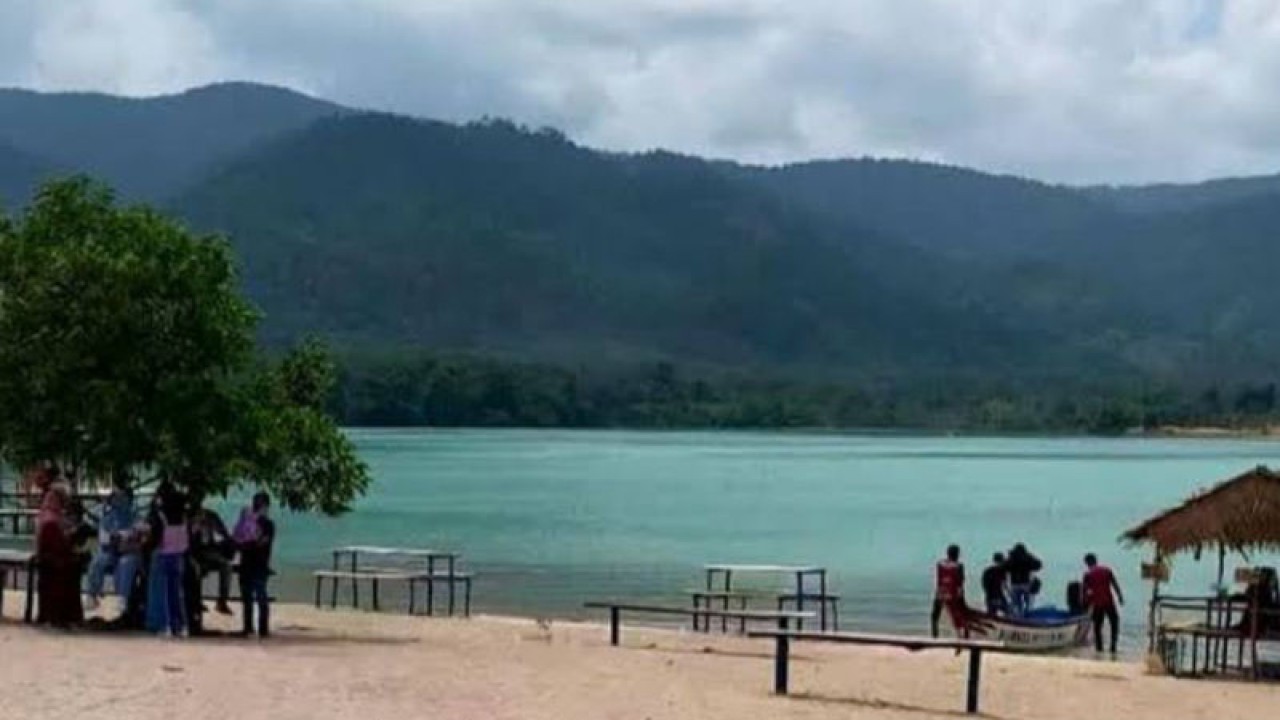 Suasana di objek wisata Danau Pading Bangka Tengah, Provinsi Babel, Kamis (29/6/2023) (FOTO ANTARA/Ahmadi)