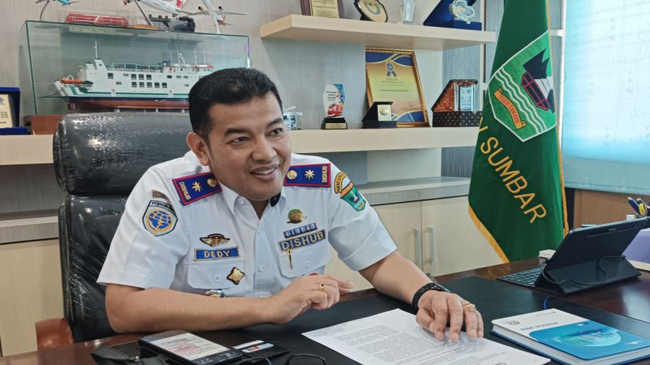 Kepala Dinas Perhubungan Sumbar, Dedy Diantolani. (ANTARA/Miko Elfisha)