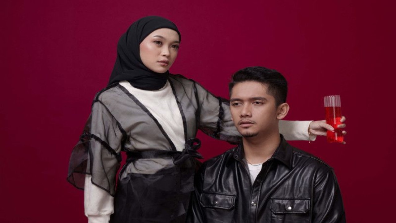 Derai menghadirkan EP baru bertajuk "Love in Colors". (ANTARA/HO/Warner Music Indonesia)