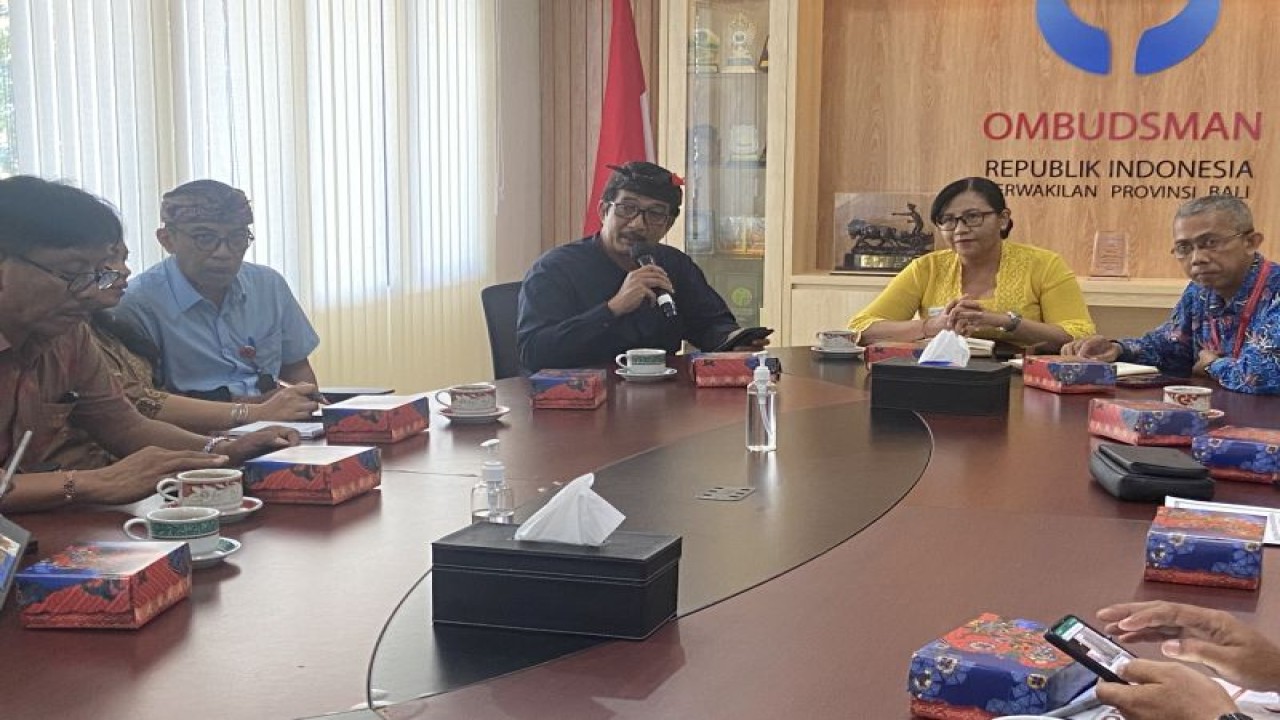 Kepala Disdikpora Bali KN Boy Jayawibawa saat menjelaskan petunjuk teknis PPDB 2023 di Denpasar, Kamis (8/6/2023). ANTARA/Ni Putu Putri Muliantari