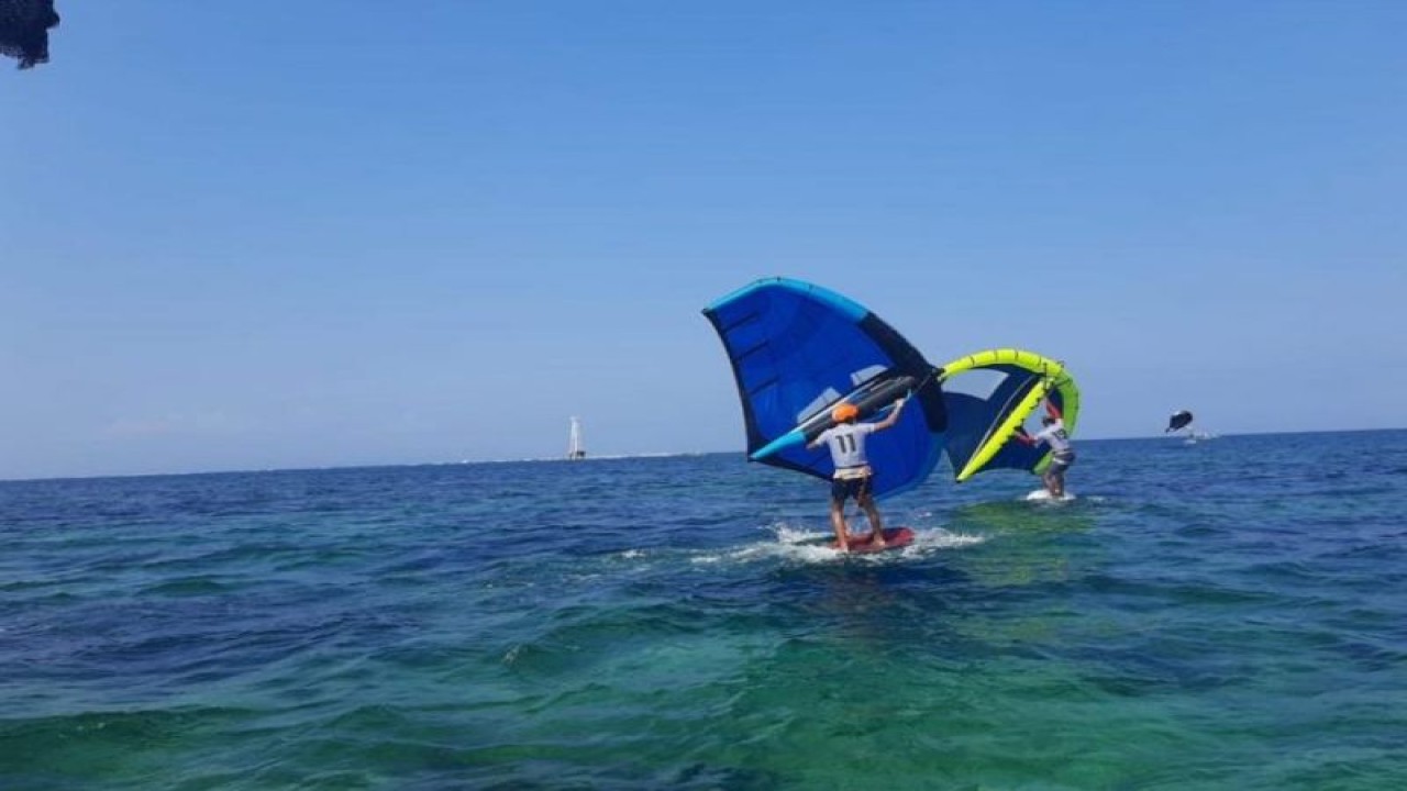 Dokumentasi foto pelaksanaan Kejurnas Wingfoil 2023 di Pantai Mertasari, Sanur, Bali pada 26-27 Juni 2023. (ANTARA/HO-Porlasi)