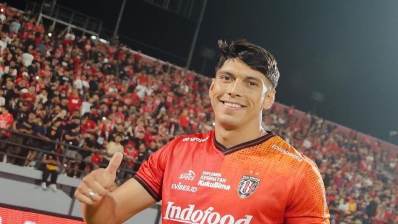 Tangkapan layar - Pemain asing Elias Dolah yang menjadi anggota baru Bali United di Stadion Kapten I Wayan Dipta di Kabupaten GIanyar, Bali, Selasa (6/6/2023) ANTARA/Instagram/@baliunitedfc/Dewa