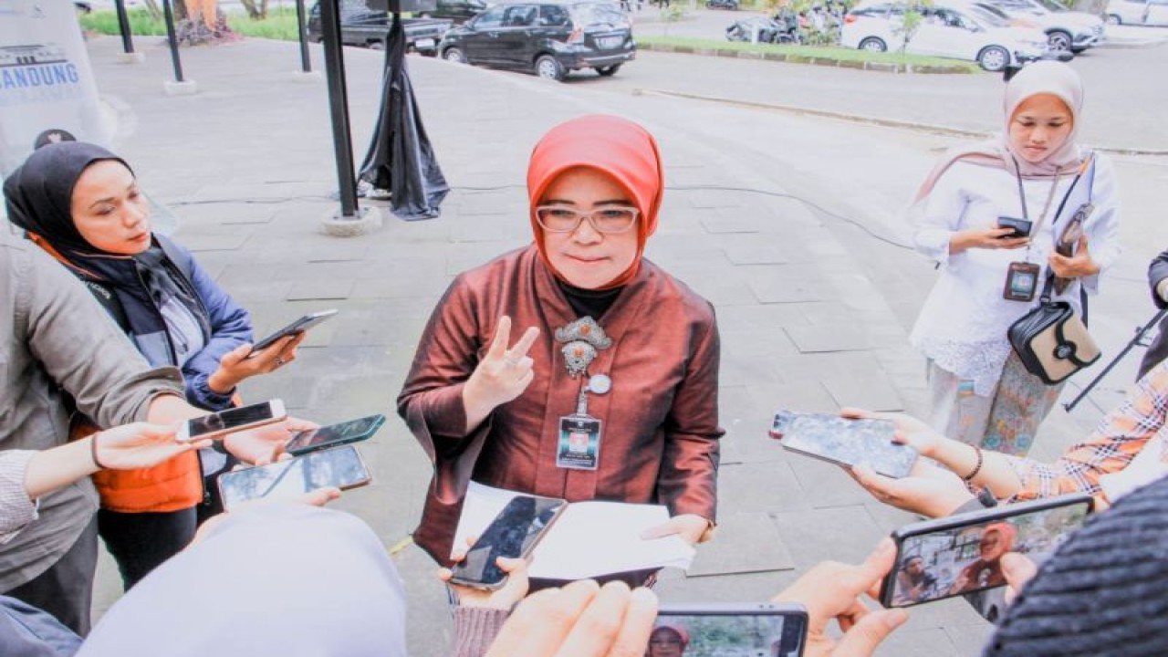 Kepala Disdagin Kota Bandung Elly Wasliah. (ANTARA/HO-Humas Pemkot Bandung)