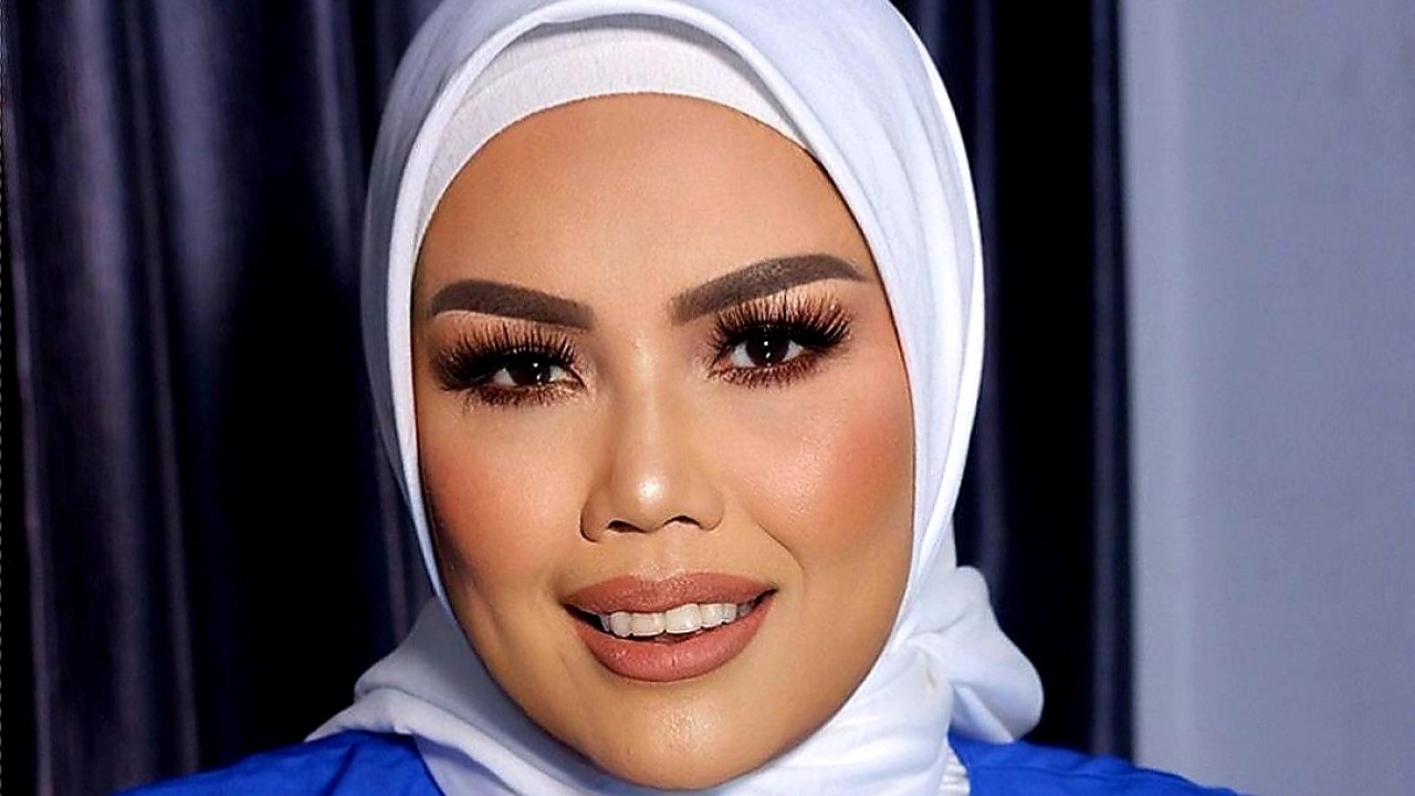 Elly Sugigi/Instagram